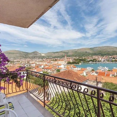Apartment Awesome In With Kitchen Trogir