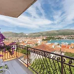 Apartmán With Sea View 05 Trogir