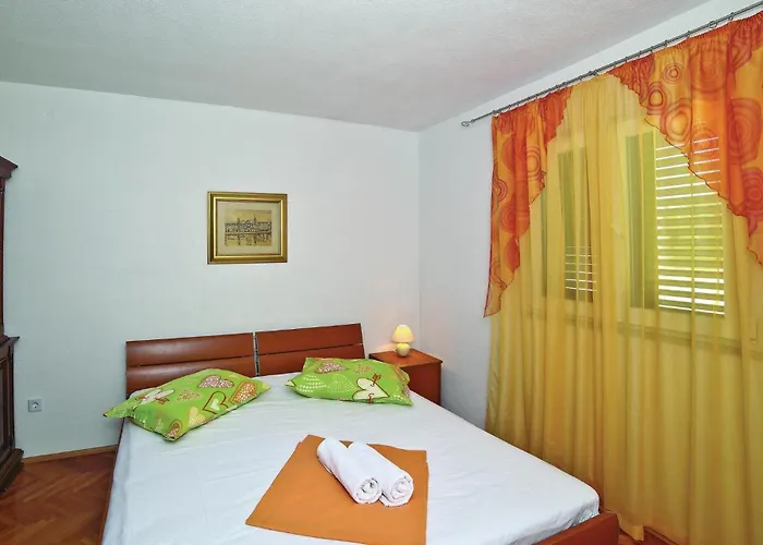 Apartament With Sea View 05 Trogir